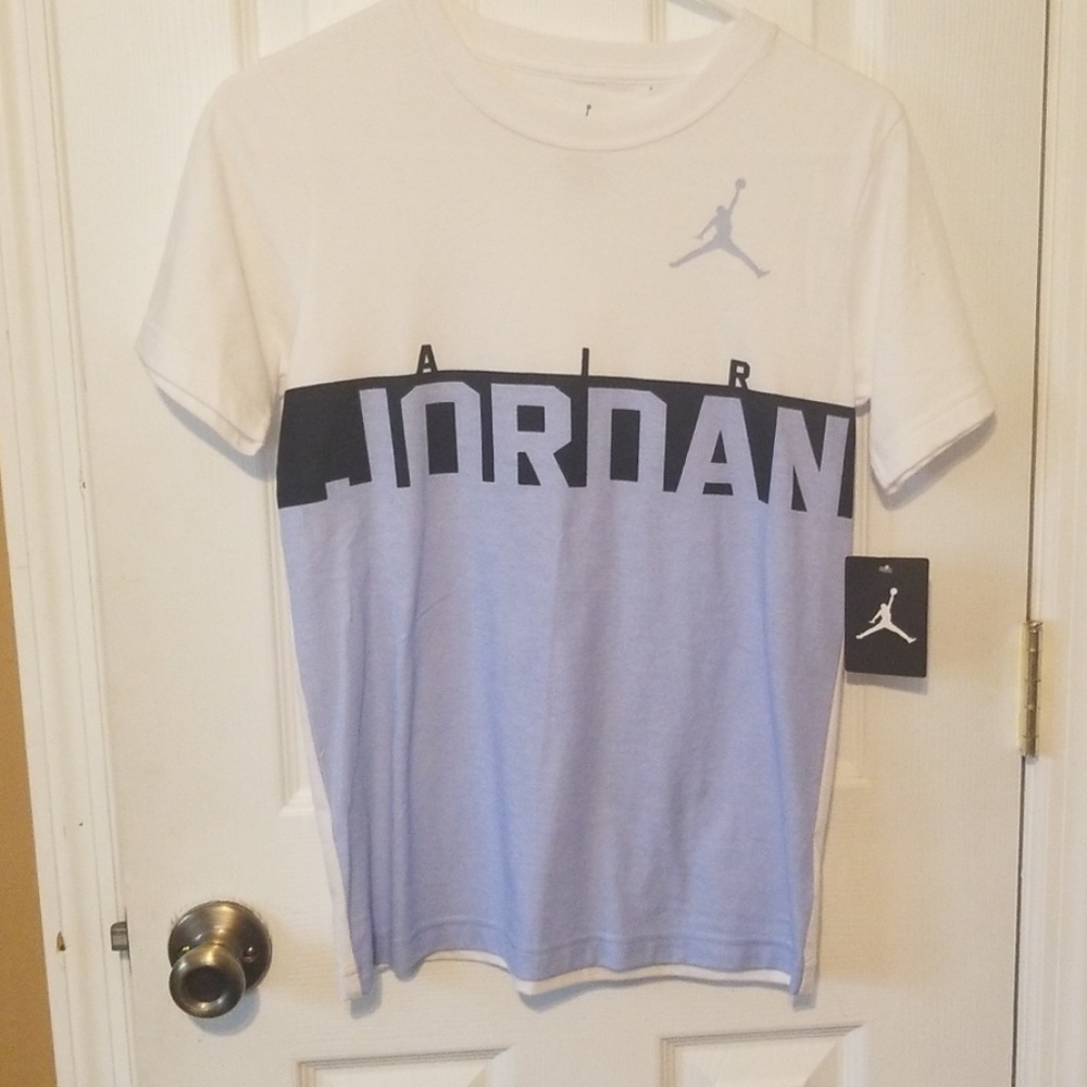 Jordan Boys Shirt Size M
